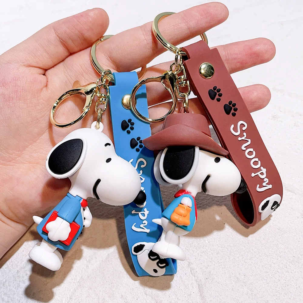 Snoopy Charlie Cartoon Figure Keychain Bag Pendant Cute Epoxy Car Key Chain Decoration Key Ring Couple Pendant Birthday Gift