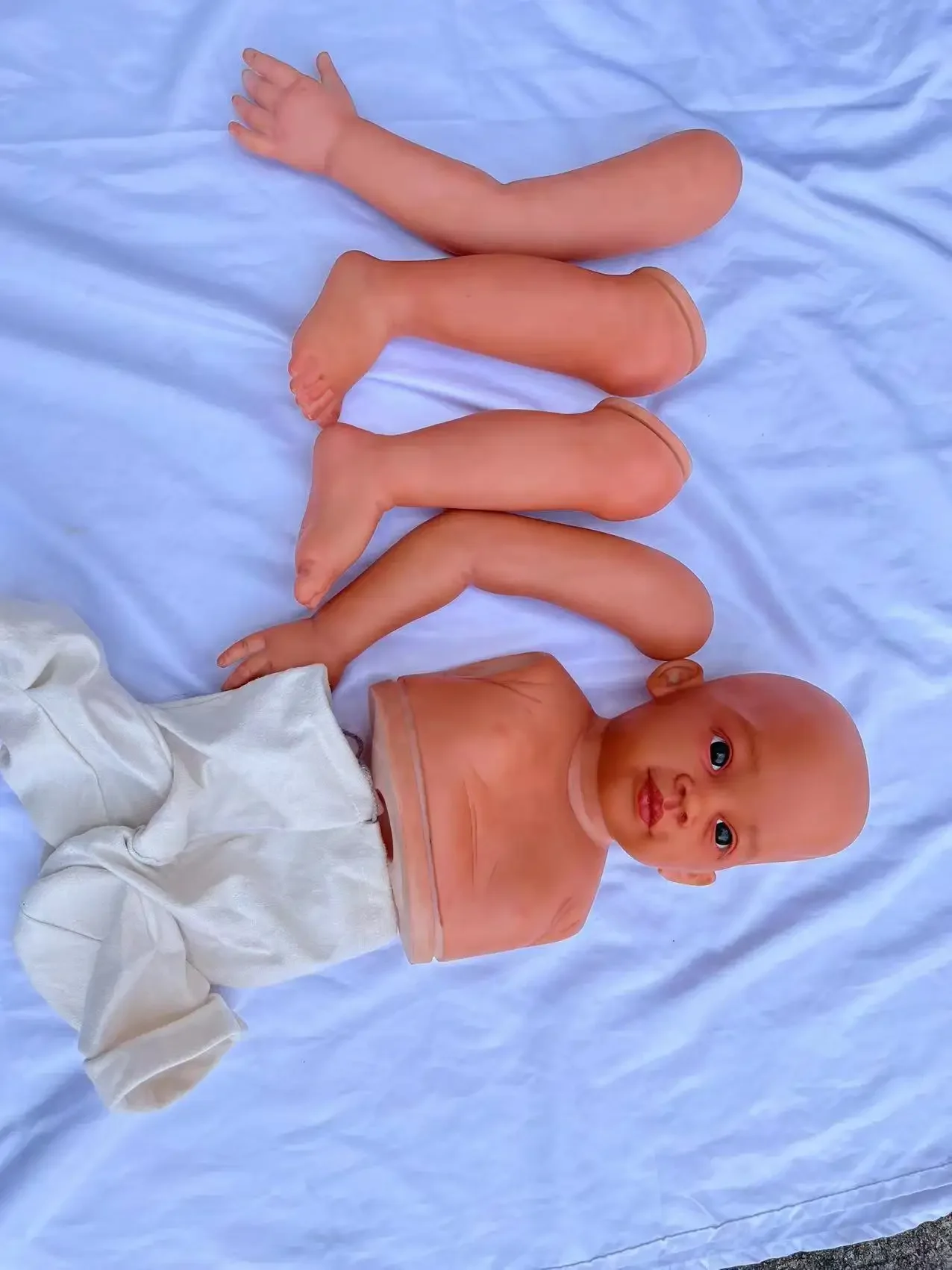 DLS Fornitura limitata personalizzata da 32 pollici Reborn Baby Meili Pelle scura Africano Enorme bambino Parte fai da te con connettori Regalo di Natale