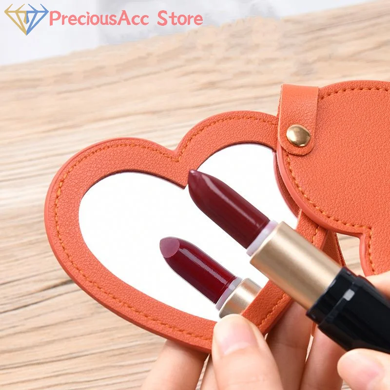 Porte-clés créatif en cuir PU pour sac à dos, tentures portables pour femmes, miroir de maquillage en forme de cœur, petit accessoire mignon pour voiture
