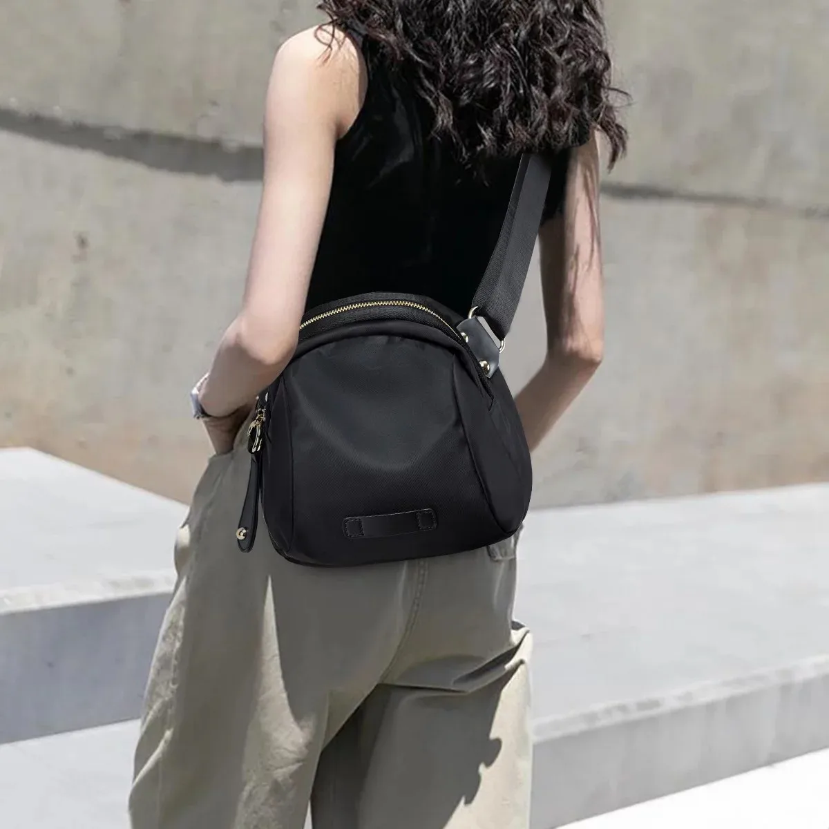 

Ladies Lightweight Waterproof Nylon Shell Bag, Multi-Pocket Anti-Theft Crossbody Handbag for Daily Commute and Travel