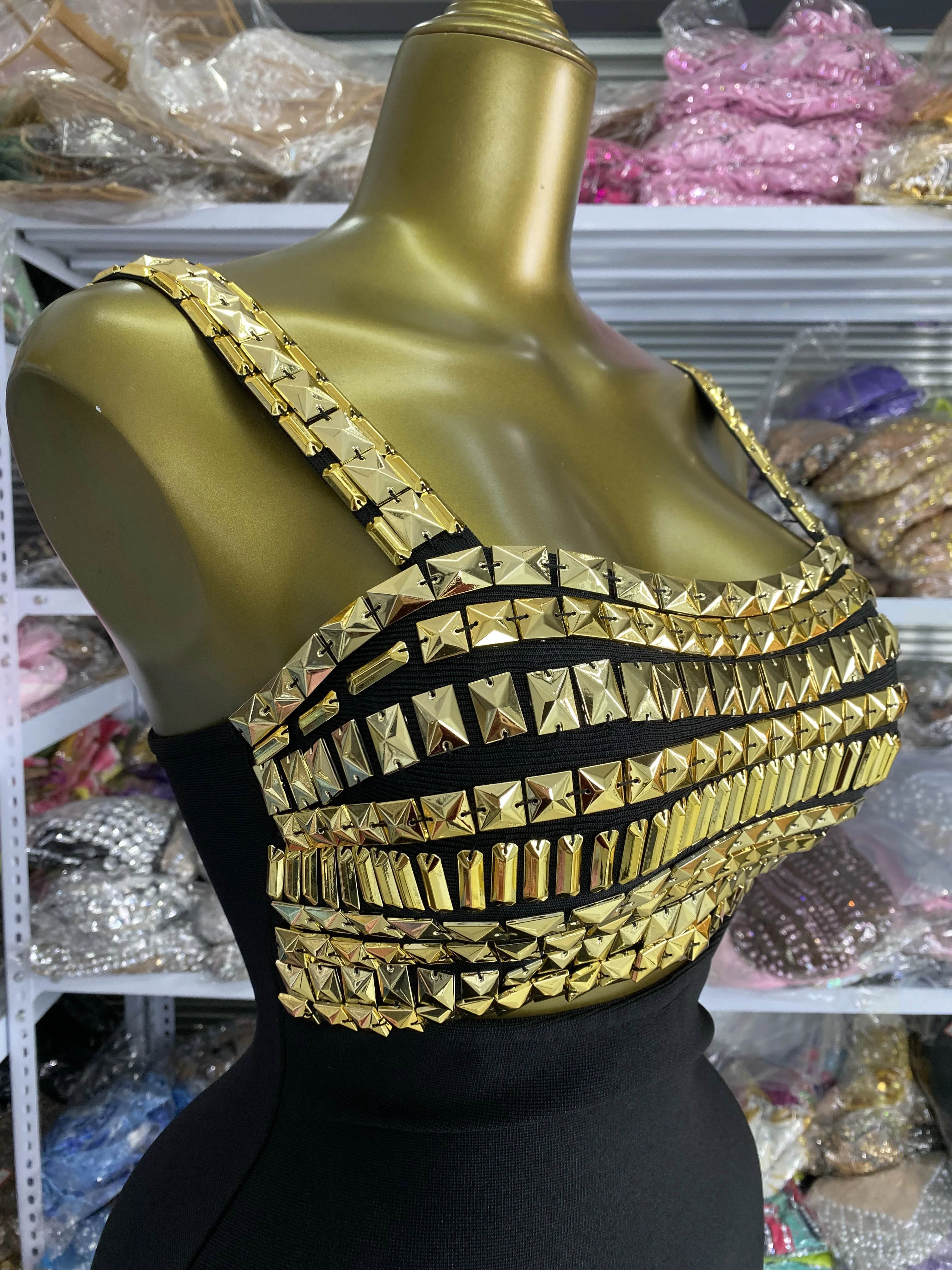 2025, neues Design, Verbandkleid, goldene Pailletten, Stickerei, Slash-Ausschnitt, Ausschnitt, offenes Bein, lange Promi-Abend-Club-Party, Gala-Kleider