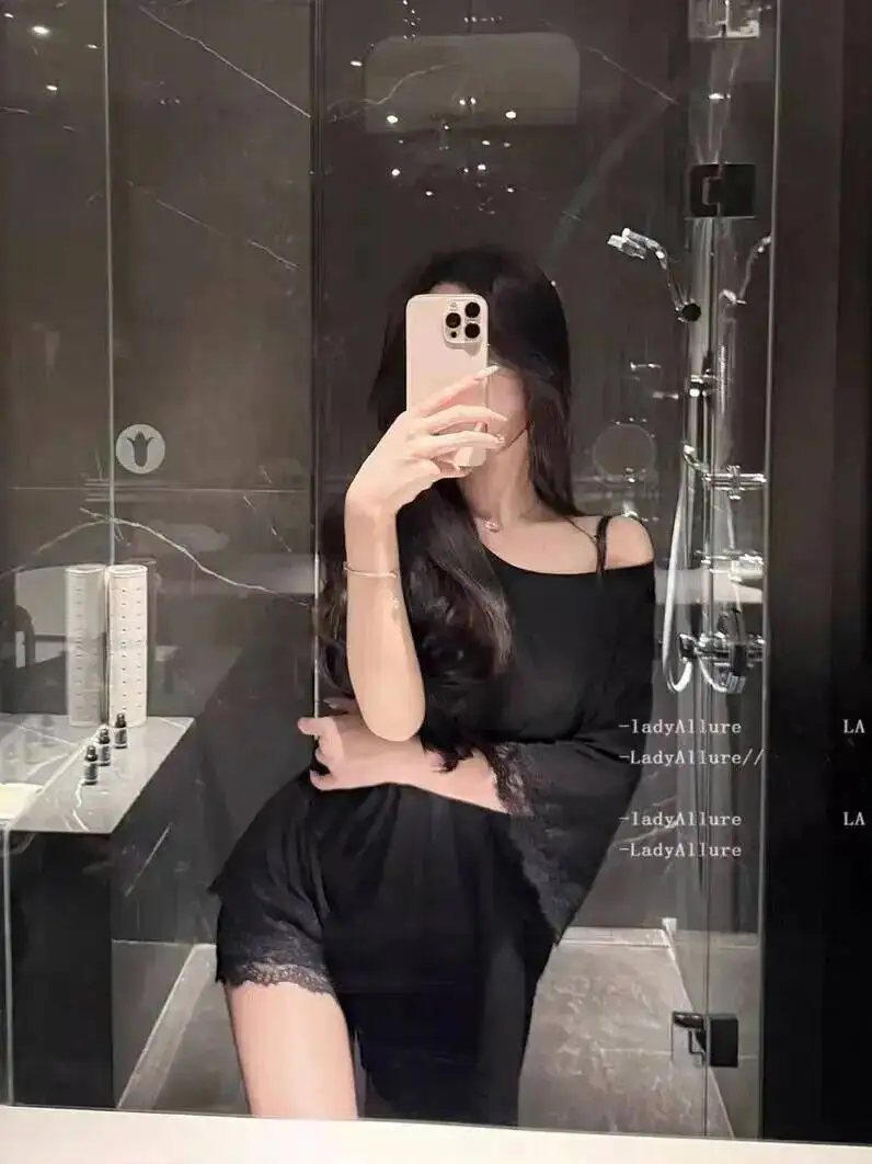 خريف جديد منامة النسخة الكورية فضفاضة خارج الكتف الدانتيل قصيرة الأكمام تي شيرت الساخن بلون فستان الساحرة أنيقة 16TT