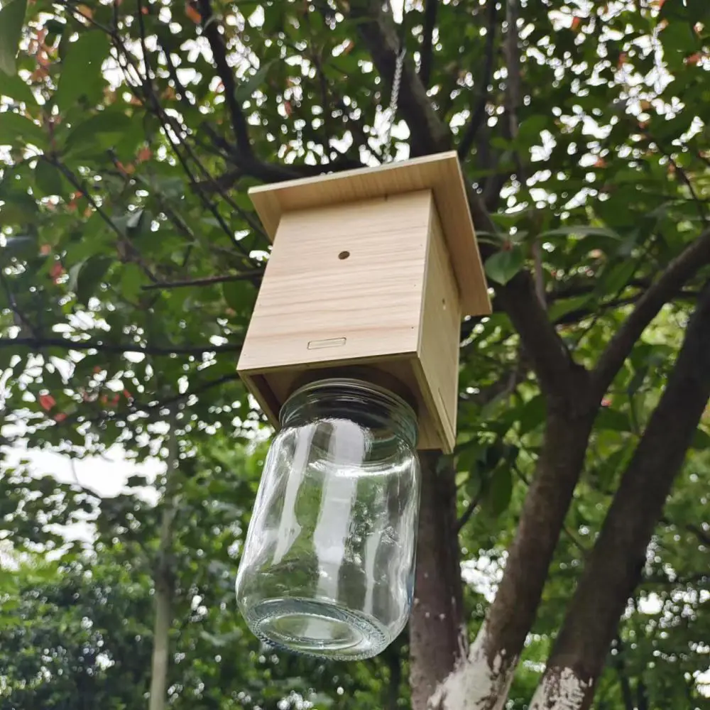 

Carpenter Bee Trap Animal Trap Wooden Natural Wooden House Style Carpenter Bee Traps Wood Substrate Bee Catcher Hornets Trap