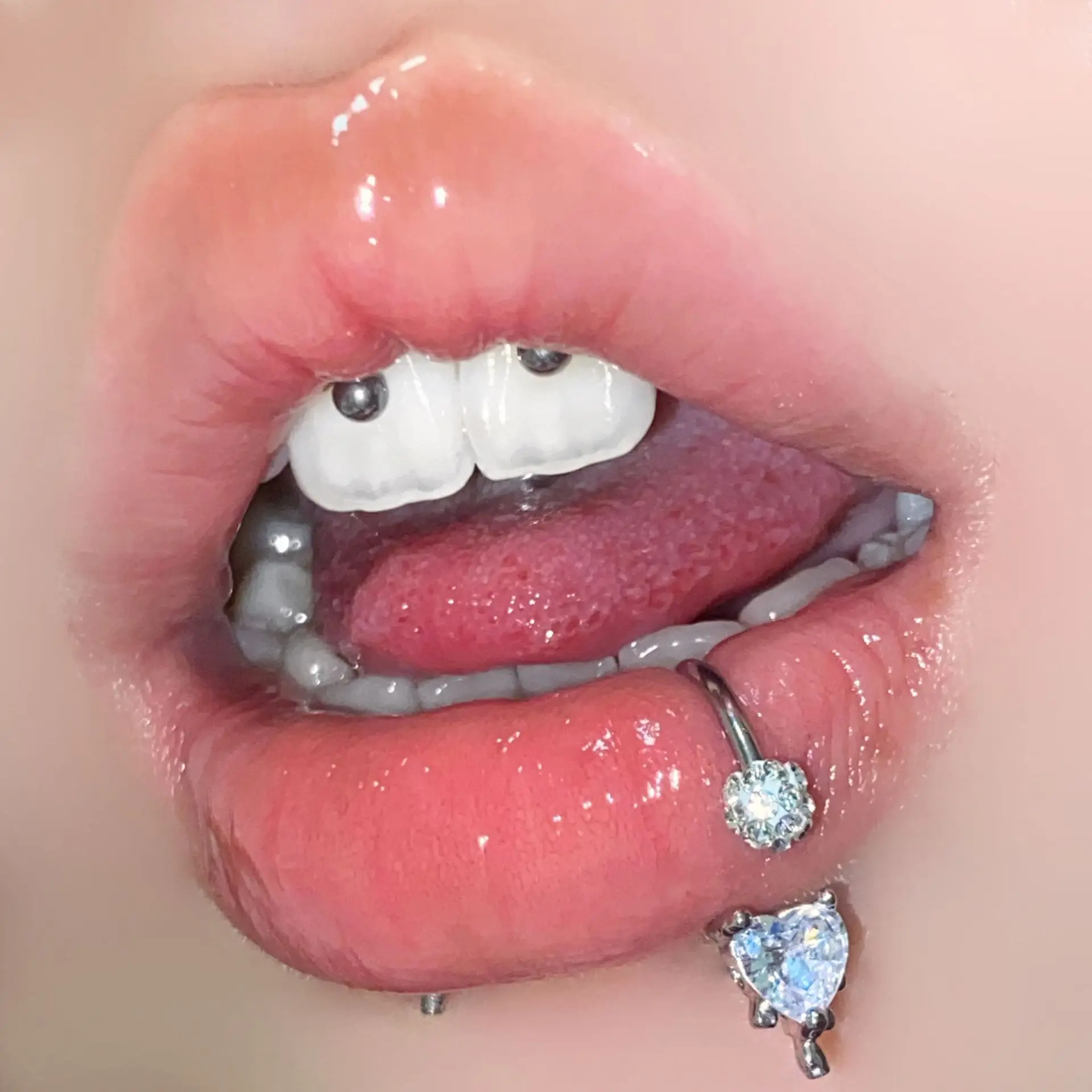 piercing-labial-de-aco-titanio-com-zirconia-brilhante-em-formato-de-coracao-de-anjo-acessorio-de-joalheria-de-moda-para-garotas-ousadas-e-modernas