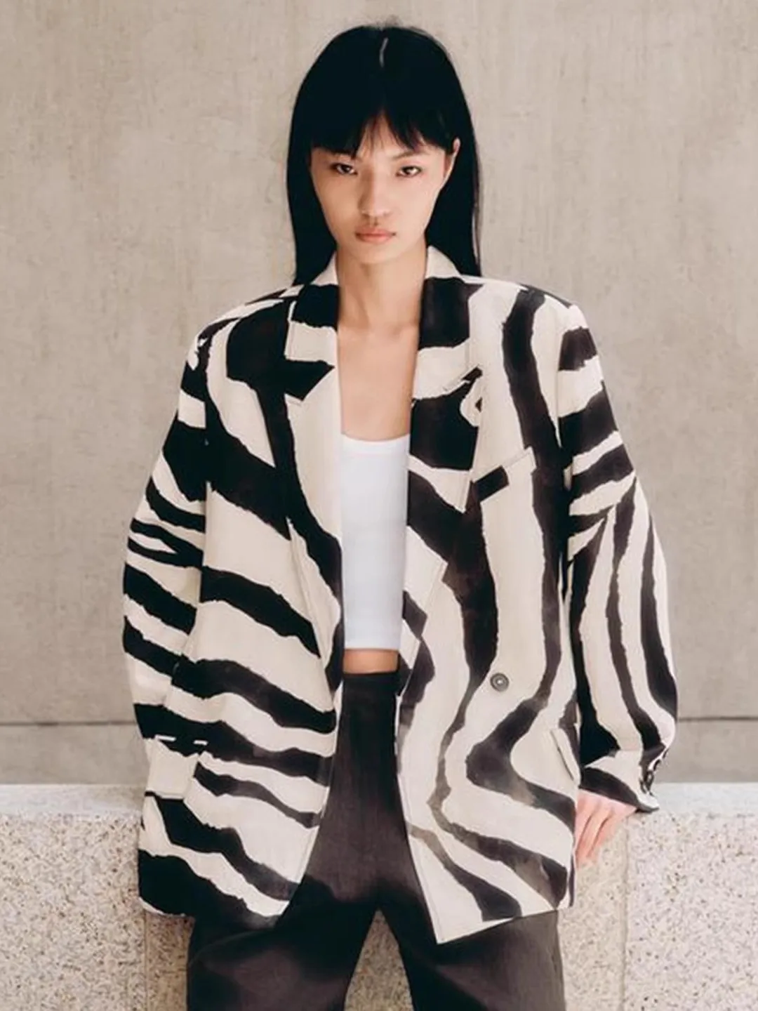 

Новинка 2025, осенний костюм с животным принтом, Jaet, женский повседневный свободный крой, длинная верхняя одежда из полиэстера и волокна