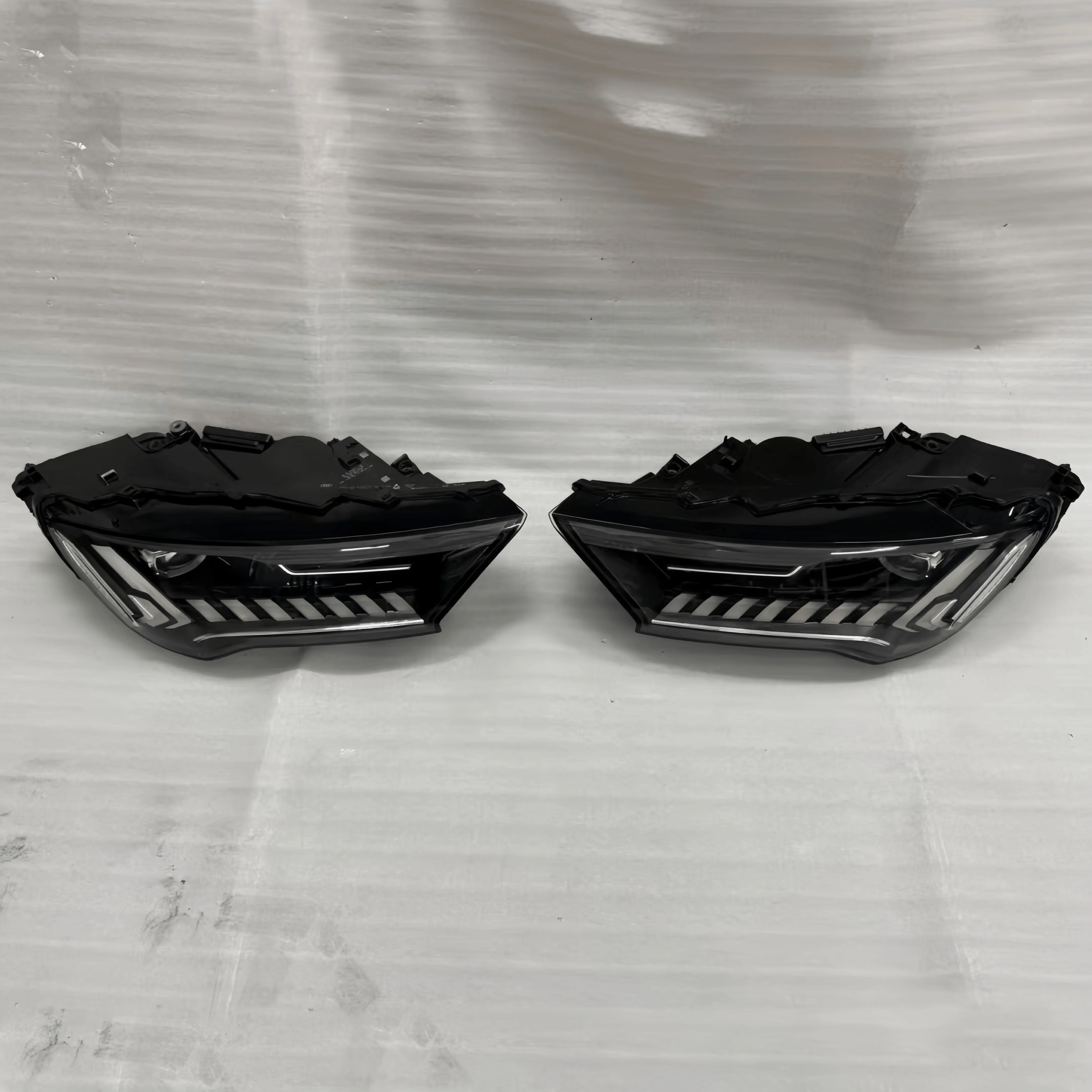 For Audi Q7 Headlight SQ7 Front Headlight Assembly 4MG Left and Right Lighting LED Diode matrix Laser Computer Module