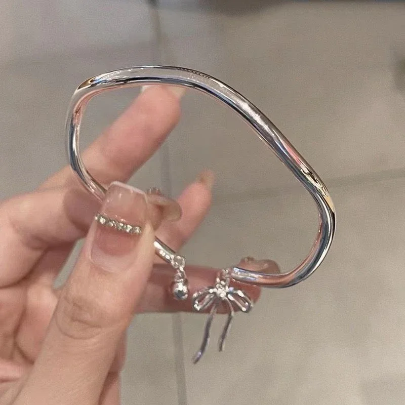 Mobius Ring Runaway Princess Bow Bell Bracelet Female Opening Adjustable Best Friend Bracelet Temperament Jewelry