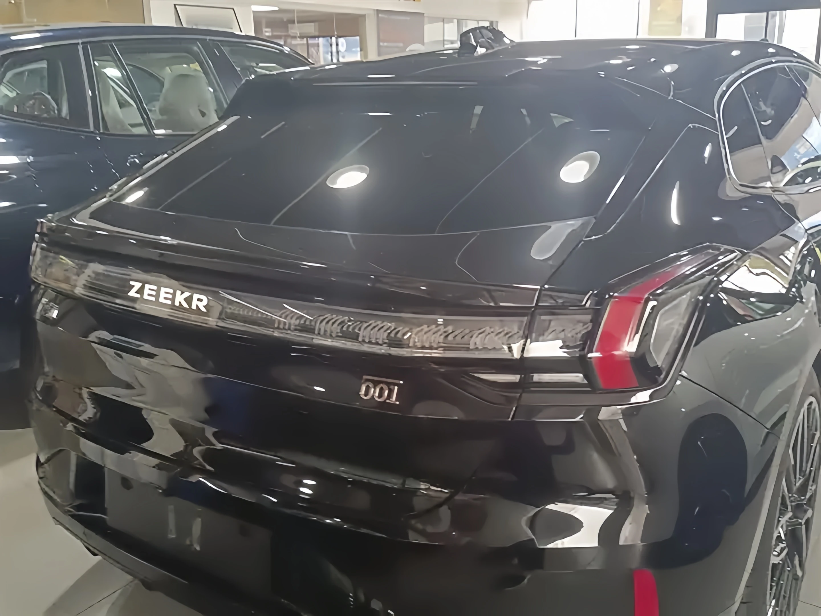 High Performance Eco Friendly Long Battery Life Zeekr 001 Electric Car Electric New Energy Vehicles Used Car