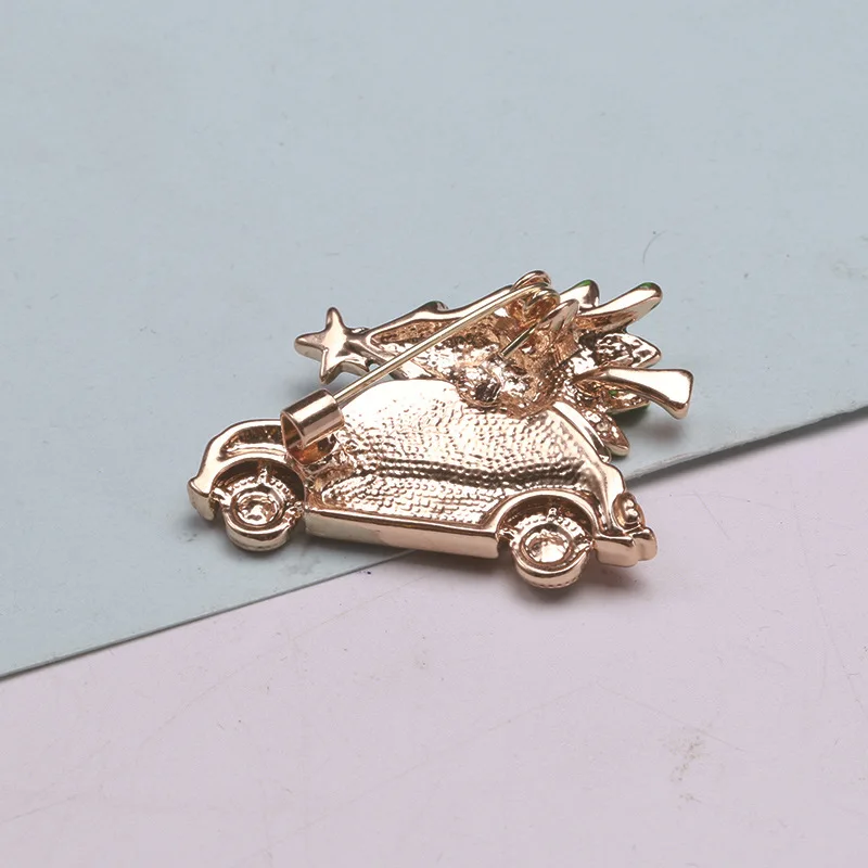 Christmas Tree Enamel Brooches for Women Metal Red Car Casual Party Office Brooch Pins Jewelry Party Christmas Day Gifts