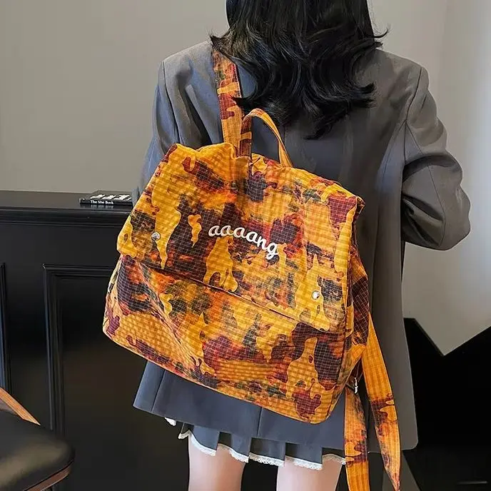 Stylish Design Fashionable Commuter Tote Bag Crossbody Bag for Short Trips, Business Travel and Vacations with Large Capacity