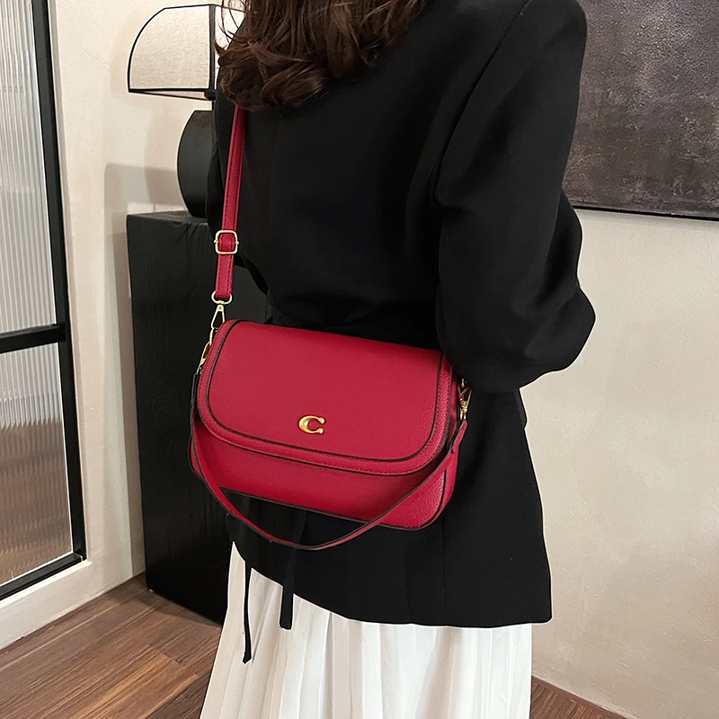 

Elegant Women's Leather Contemporary Classic Shoulder Bag Luxury Designer Fashion Crossbody Tote Handbag For Daily Outings