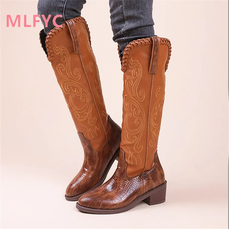 Fashionable Boutique Embroidery High Cut Knights Boots 2023 New V-shaped Thick Heel Large Size Warm and Comfortable Boots
