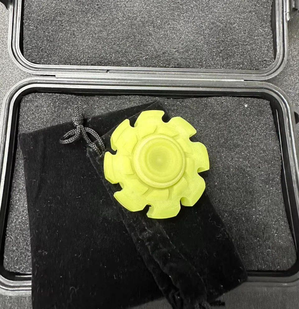 

Used EDC TMAX lava turbine night light Fingertip gyroscope Decompression toys