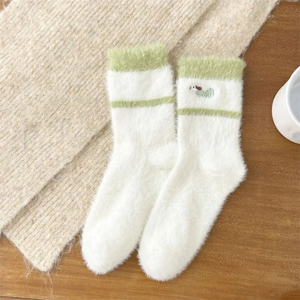 5 pares de calcetines mullidos de invierno para cachorros, calcetines de lana de visón con bordado de dibujos animados, calcetines suaves de felpa para el suelo