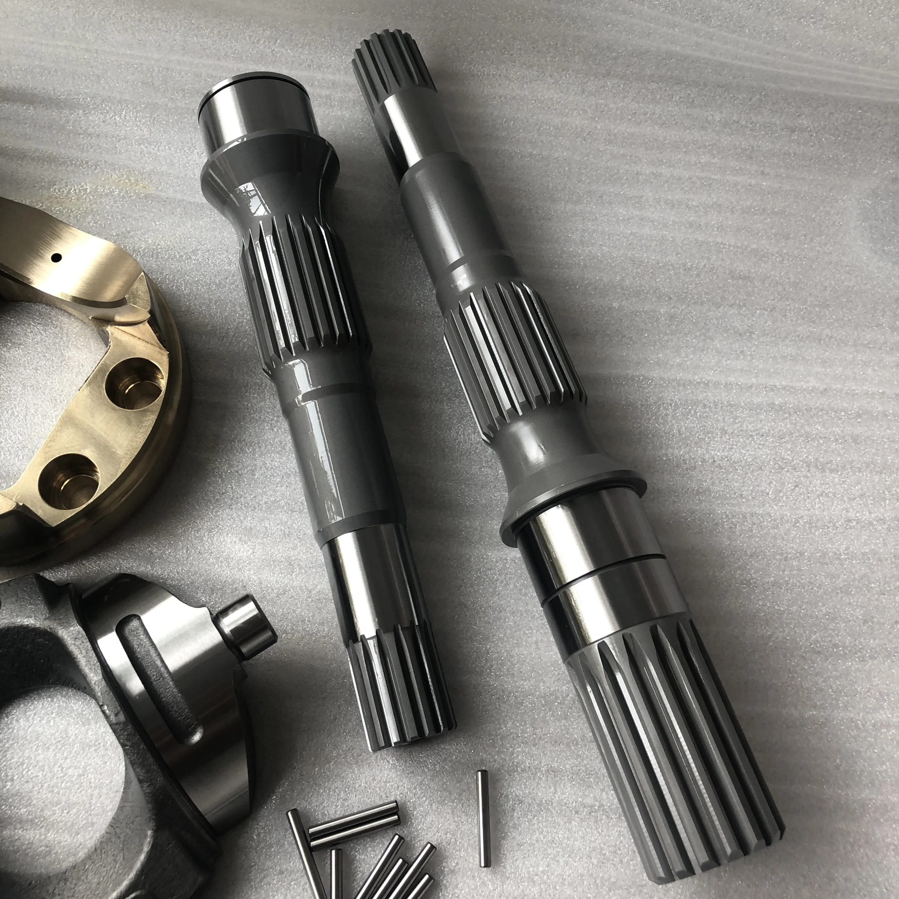 Original PC200-6 Excavator 6D95 Engine 708-2L-32110 Hydraulic Pump Front Axle for PC158 PC200 PC2000 PC200CA PC308