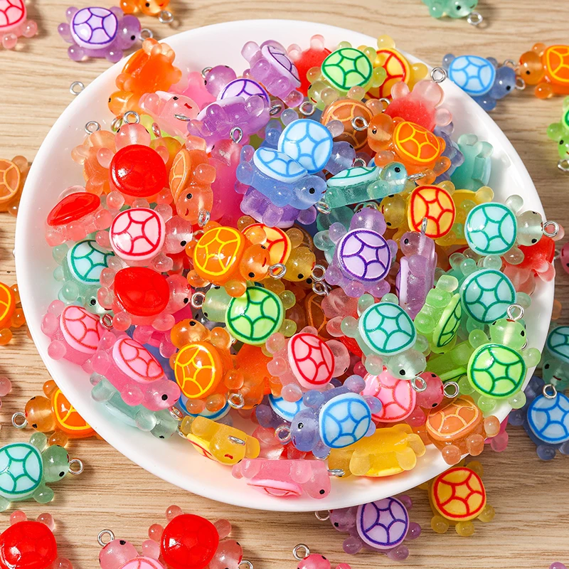 Tusember Niedliche Schildkröten-Anhänger aus Harz, bunte leuchtende Schildkröten-Charms für die Schmuckherstellung, handgefertigte Ohrringe, Halsketten, DIY – Detail 5