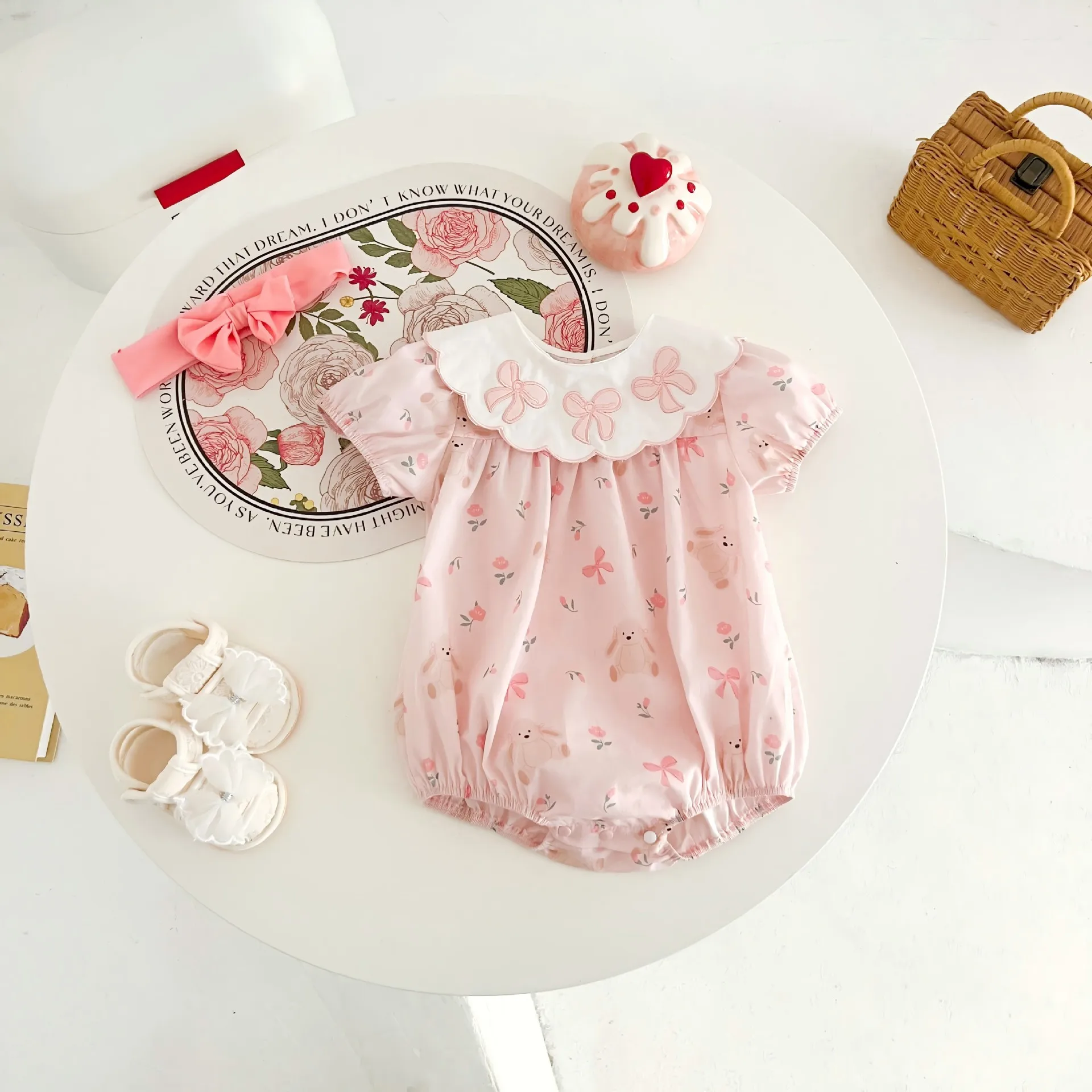 

Baby onesie short sleeve summer thin triangle fart coat newborn Internet celebrity super cute princess sweet Romper