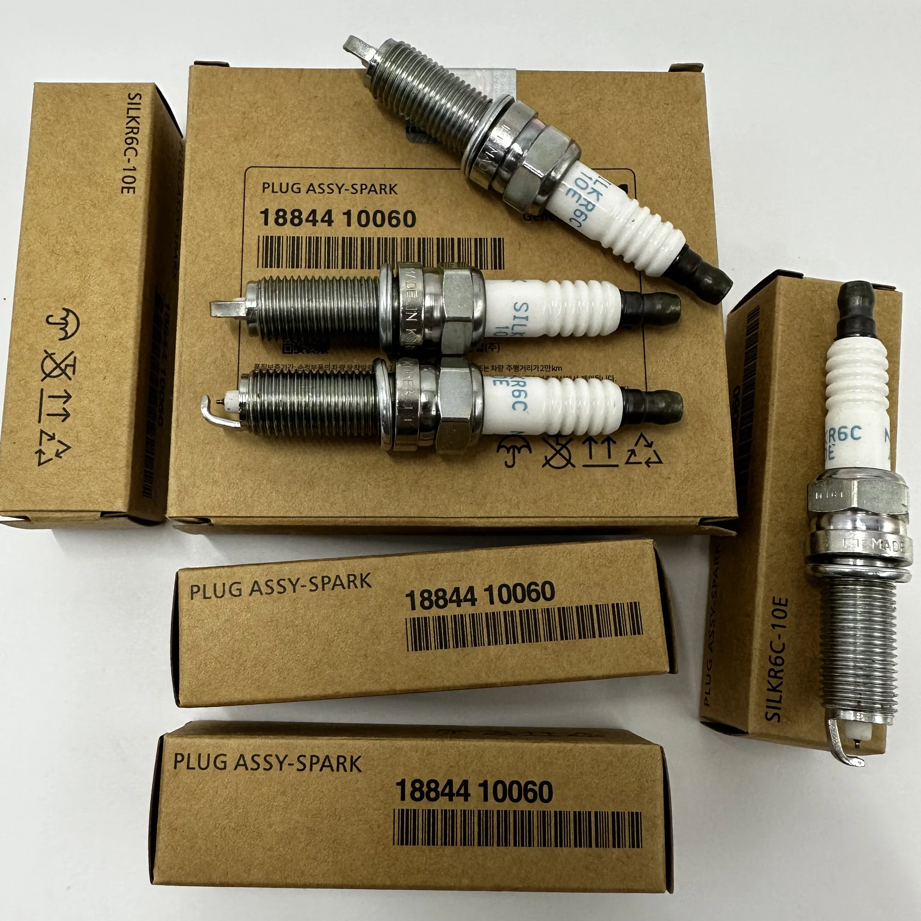 4Pcs 18844-10060 SILKR6C10E Iridium Spark Plug For Hyundai Kia Morning Picanto Stonic 2017~2022 1884410060 Ignition Candles