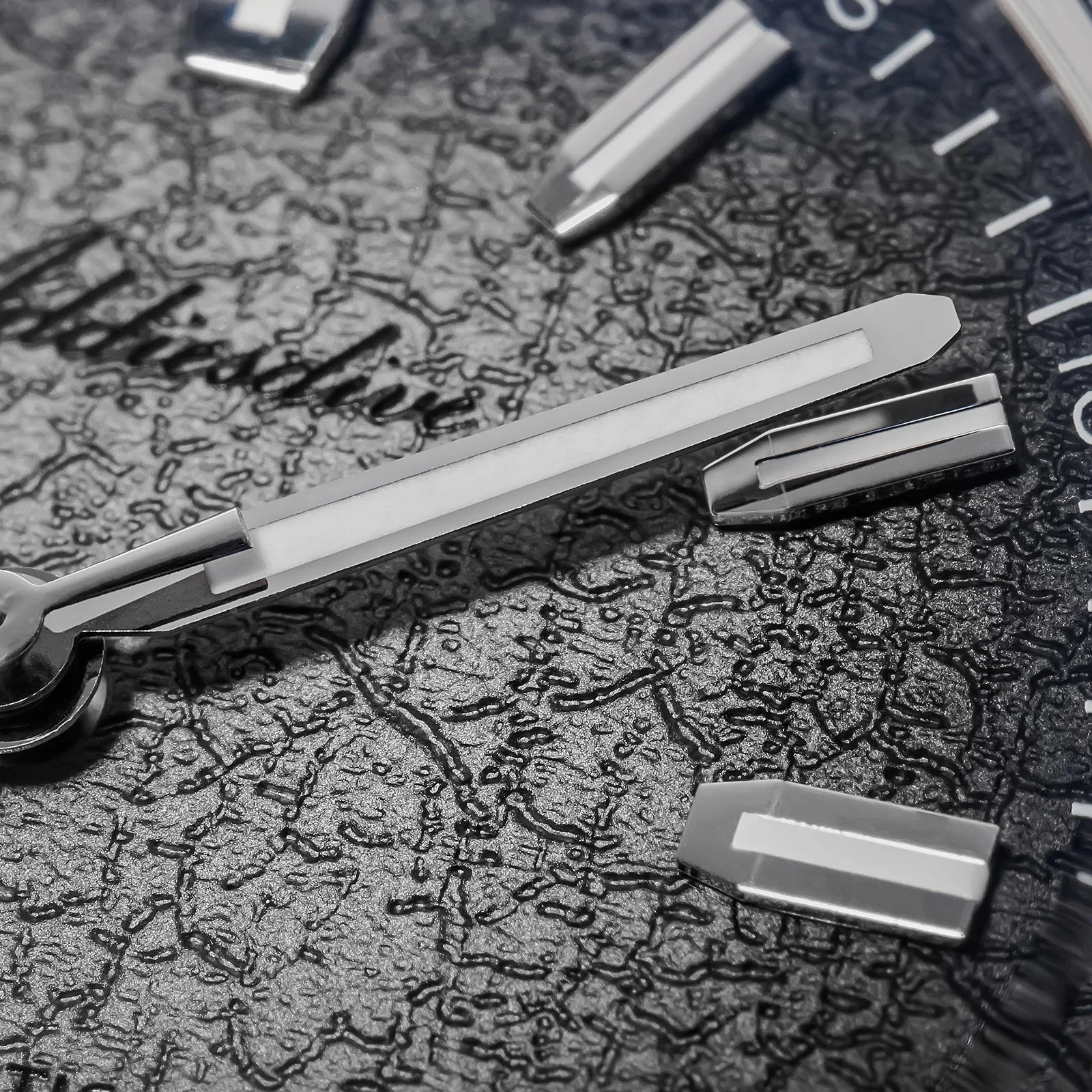 ADDIESDIVE นาฬิกาผู้ชายใหม่หรูหรานาฬิกาอัตโนมัติสำหรับผู้ชายกลไกสแตนเลสญี่ปุ่น 8215 39 มม.นาฬิกาข้อมือ AD2531