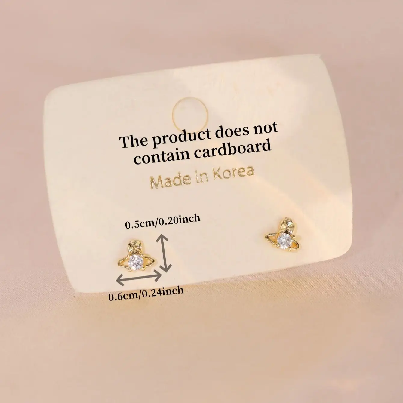 1-زوج من أقراط الزركون الاصطناعية المحيطة بالزحل، أظافر رائعة ولطيفة على شكل عظمة الأذن للنساء، تصميم فريد وبسيط