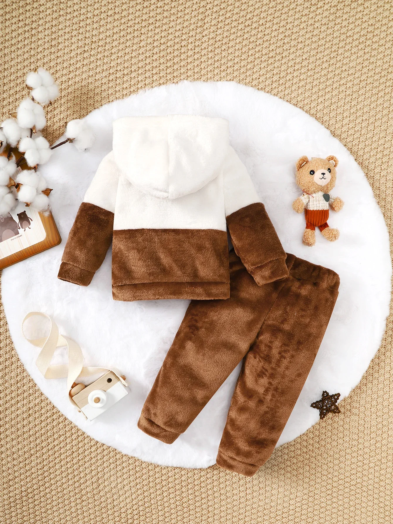 Winter newborn infant baby girls sweater baby set Long-sleeved hooded soft fashion cute baby clothing