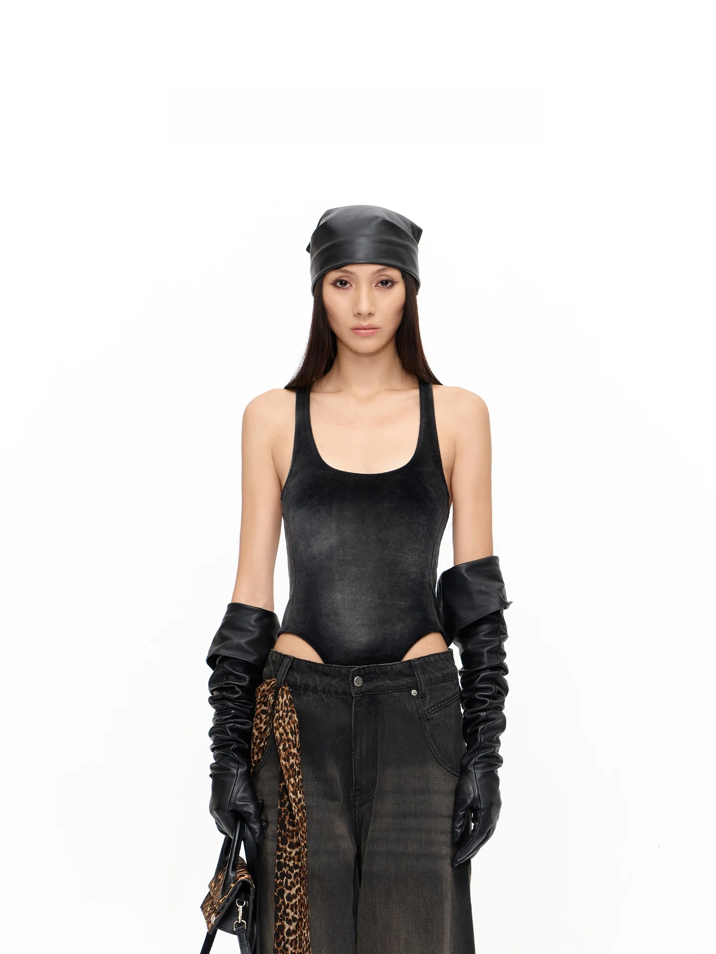 

CNWEI2025 Осенний Новый Комбинезон-Жилет из Вельвета с Круглым Вырезом, Дизайнерский, для Мелких Дам, из Смесовой Хлопковой Ткани, для Носки под Одеждой, Повседневный