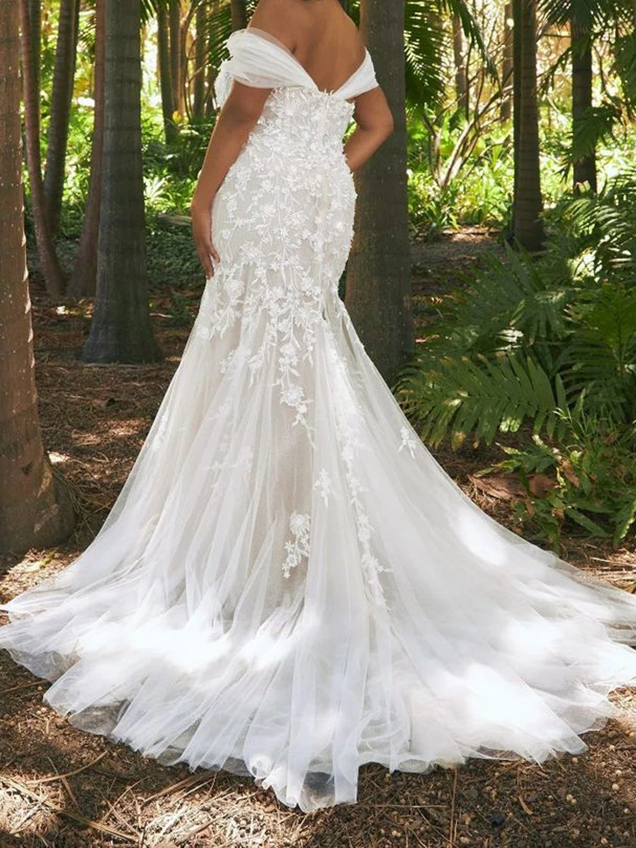 Abito da sposa con spalle scoperte Applique in pizzo Manica corta Lunghezza pavimento Abiti da sposa sexy a-line da spiaggia con strascico di corte 2025 Tulle