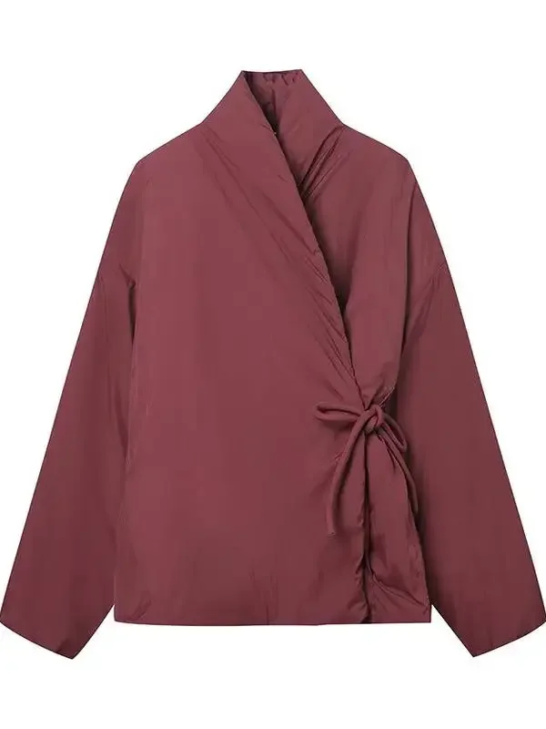 Zimowy płaszcz bawełniany damski, dwurzędowy, z paskiem, w stylu kimono, ze stójką.