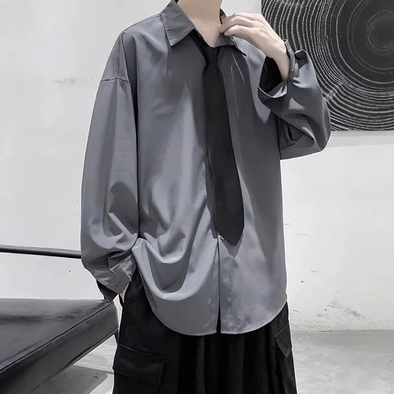 قميص رجالي فضفاض غير رسمي بأكمام طويلة رائجة البيع للموسم نمط جديد عصري لون نقي تصميم بسيط متعدد الاستخدامات على الطراز الكوري #1