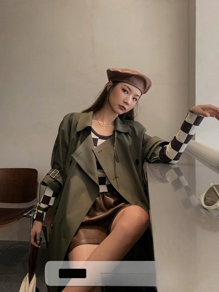 

Куртка-ветровка KAS в стиле ретро: универсальная, стройнящая, средней длины, с воротником-хомутом, для работы и повседневной носки