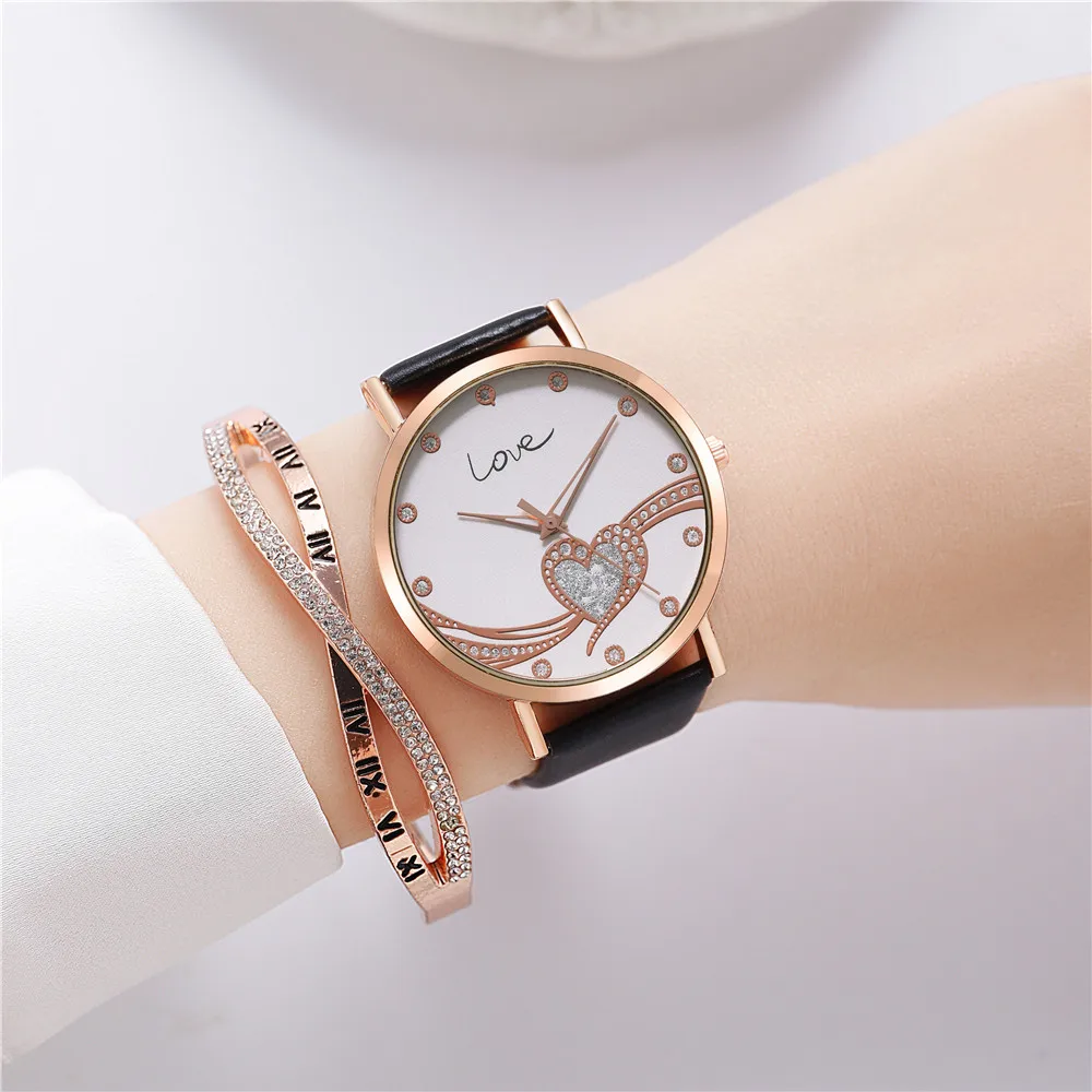 Women\'s Fashion Simple Belt Watch Sweet Romantic LOVE Rhinestone Quartz Casual Belt Watch