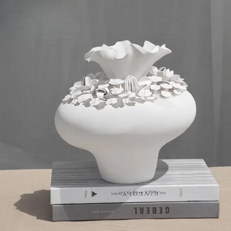 Handmade ceramic vase dining side cabinet ornament high-end sense niche pinched flower vase