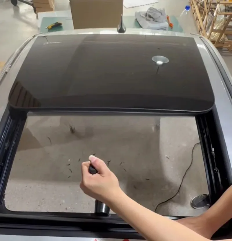Universal panoramic sunroof for cars, SUVs, MPVs