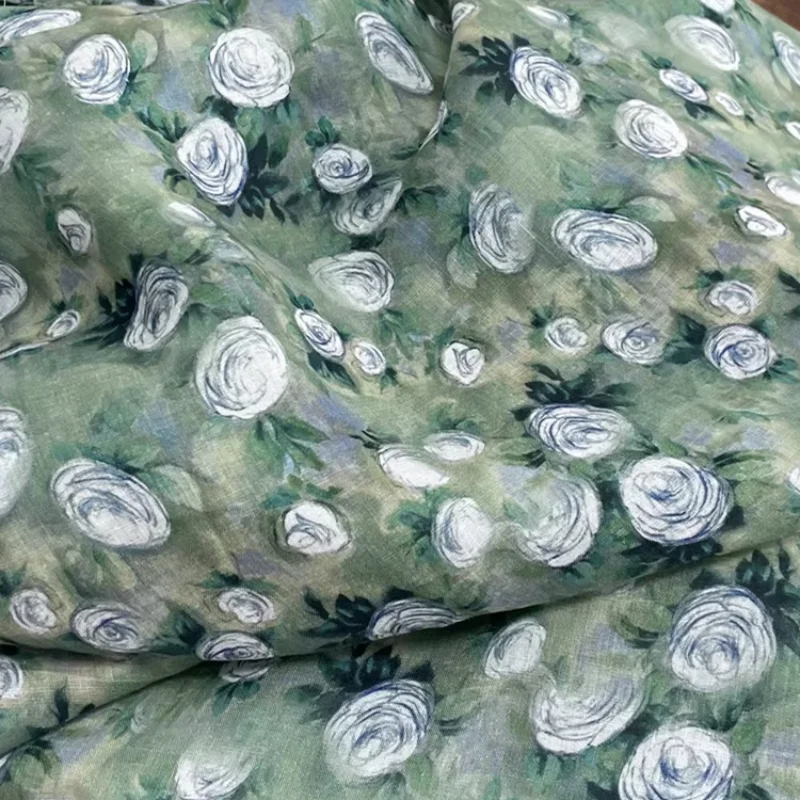 

The new printed ramie cloth is used for handmade production of cheongsams, dresses, and other types of clothing.