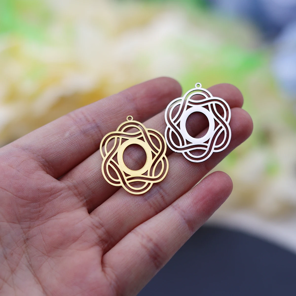 3pcs Stainless Steel Charms For Jewelry Making Irish Celtic Knot Round Pendant Flower Charm Necklace Bracelet DIY Gifts - view 5
