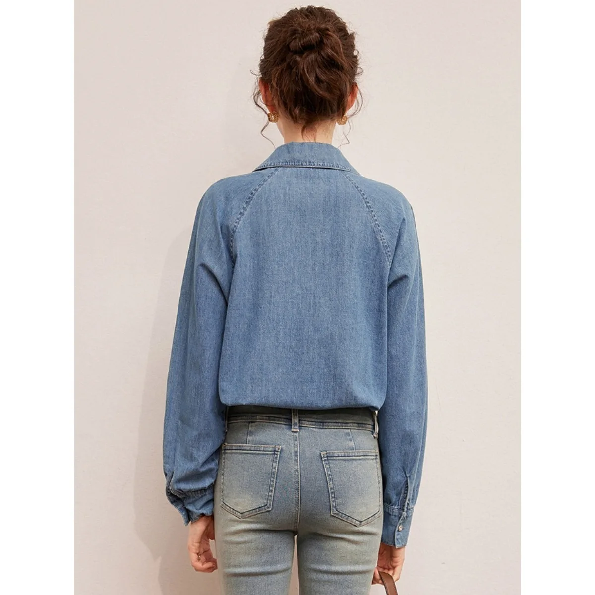 LOUIS YAO New Design Sense Deconstructed Lines Denim Shirt Spring Fashion Lapel Shoulder Sleeve Non-stretch Women's Blouses