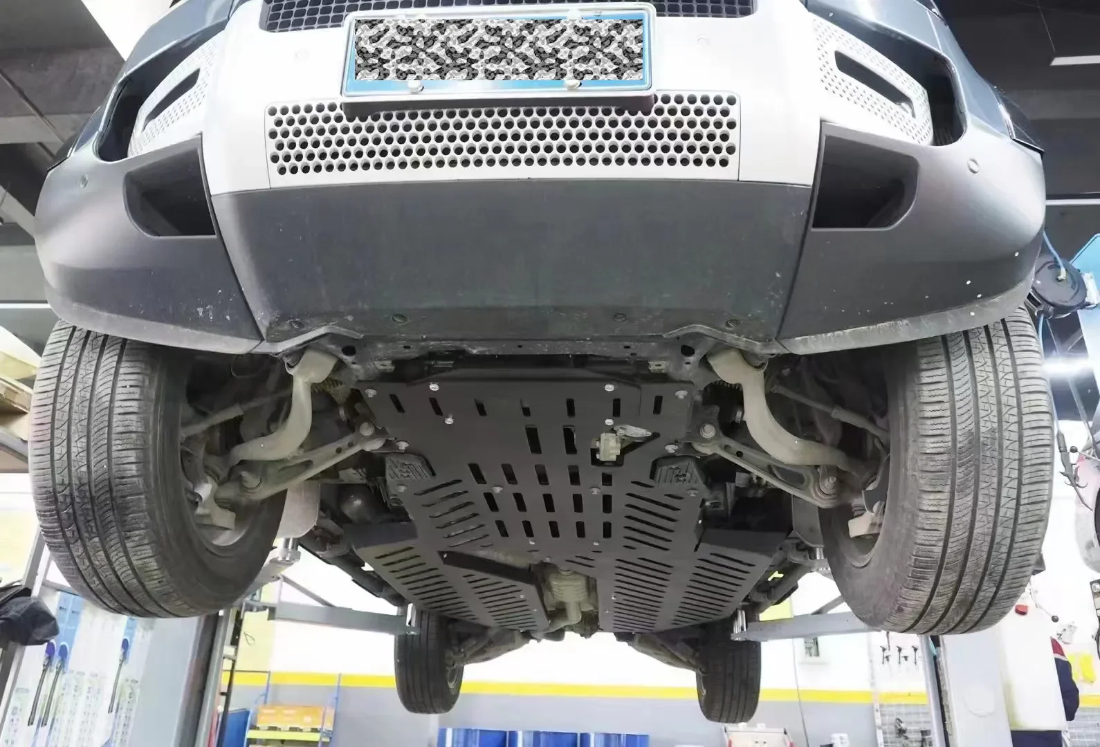 High Quality Car Accessories Chassis Armor Lower Skid Plate forLand Rover Defender 110 2020