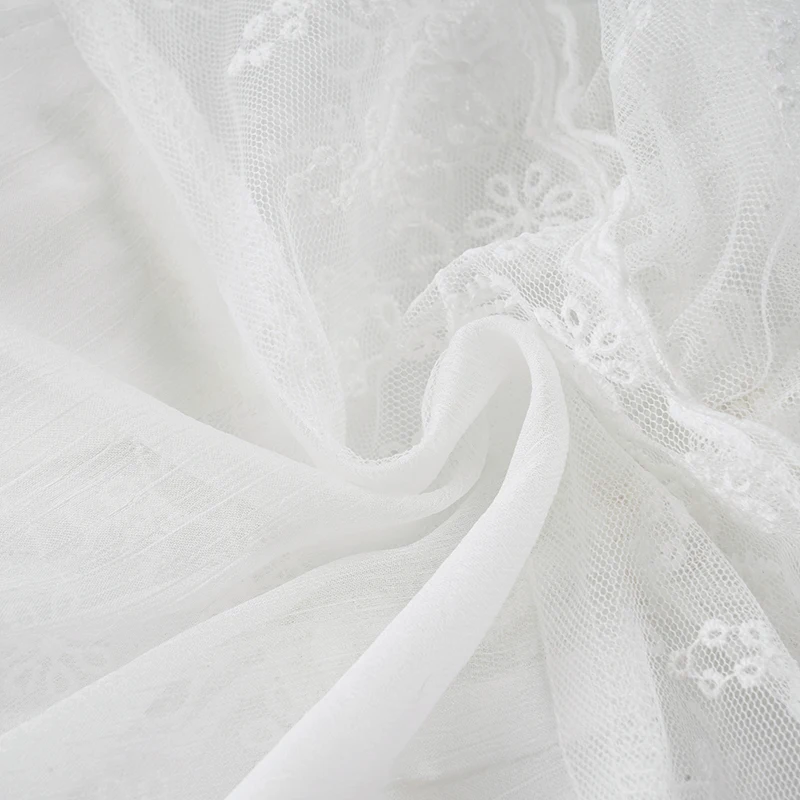 SUCHCUTE Vintage Fairycore weißes Spitzen-Oberteil, durchsichtig, Damen, V-Ausschnitt, kurze Puffärmel, Knopfleiste, Rüschensaum, Y2K Crop Top, schick – Detail 13