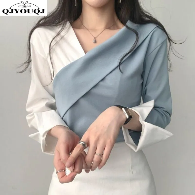 

Korean Spring/Summer Age Reducing Retro Style Combination Color Contrast Design Fashion Off Shoulder Top for Women