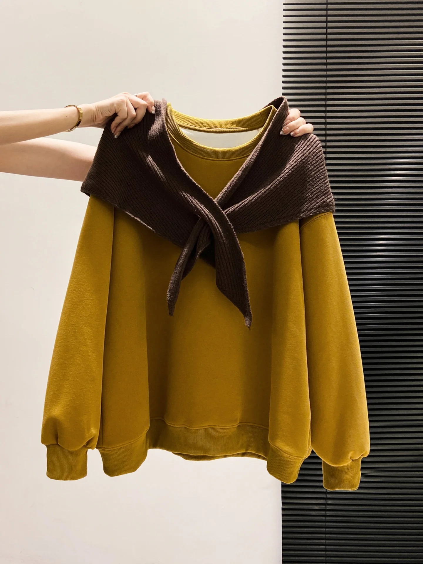 เสื้อสเวตเตอร์ทรงหลวมสไตล์เกาหลี แขนยาว คอกลม แฟชั่นสำหรับผู้หญิง ฤดูใบไม้ร่วง ฤดูหนาว สินค้ามาใหม่ สบายๆ ใส่สบาย