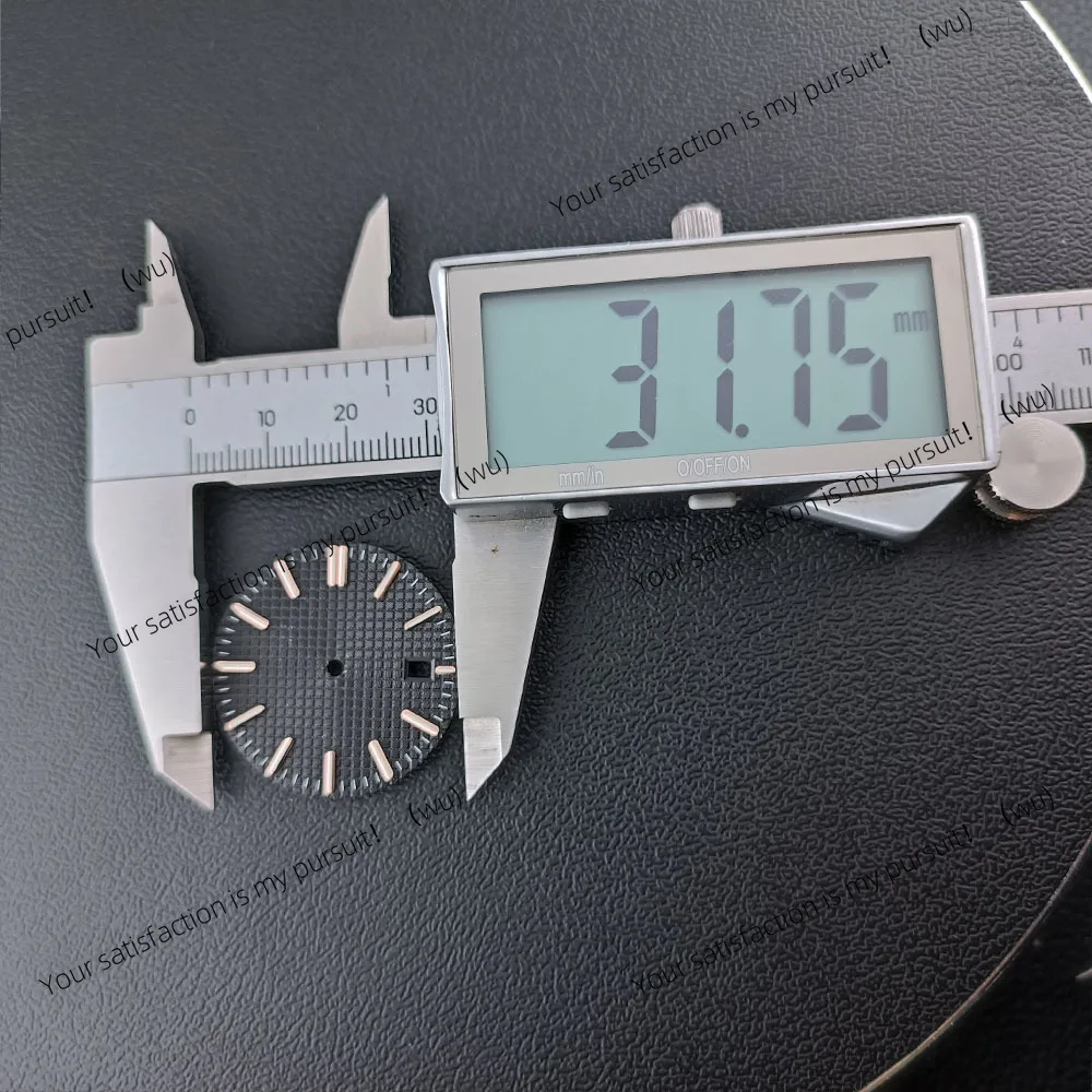 31.8mm diameter single calendar dial for NH35/NH36 watch movement accessories with green illuminated dial and hands
