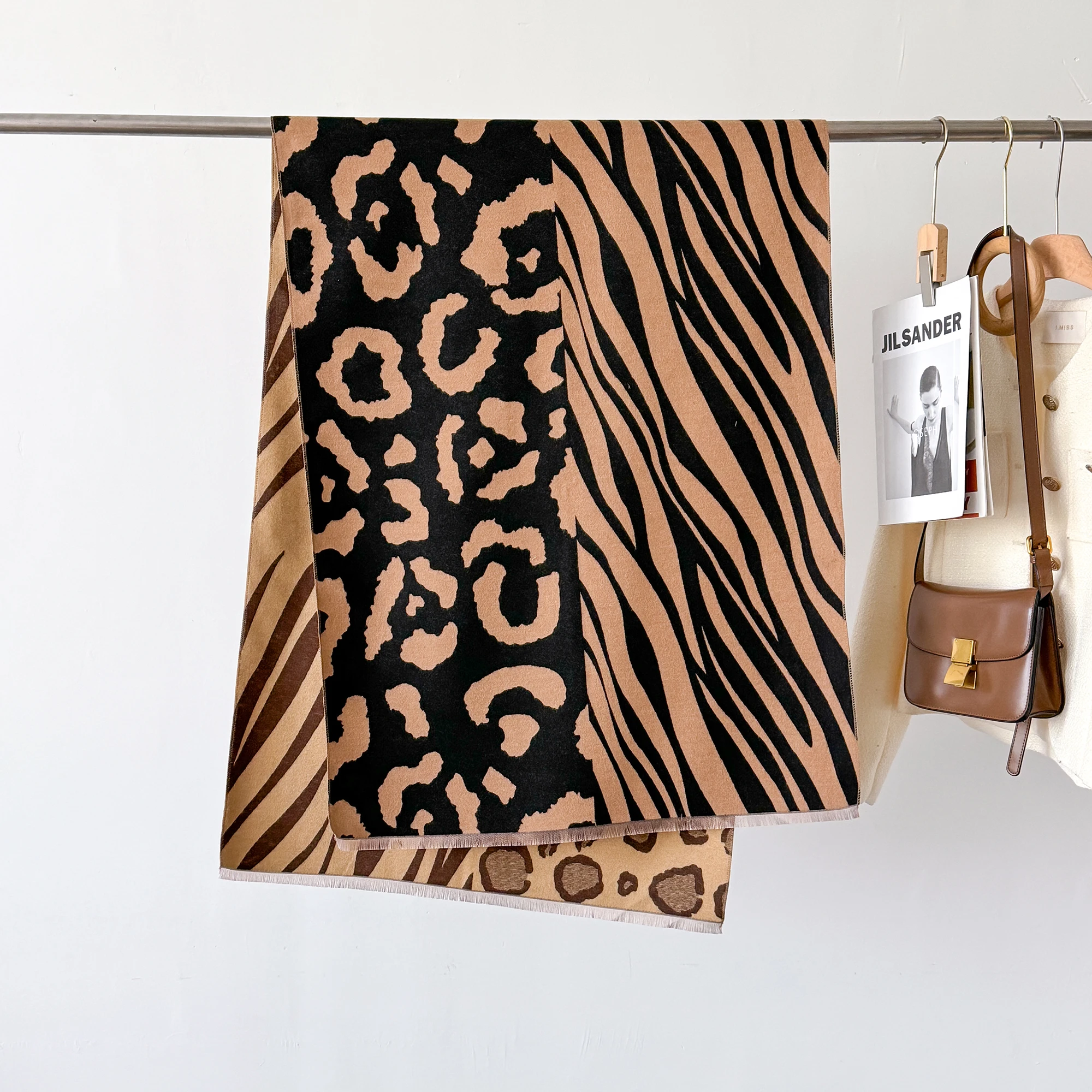 1 Pc Cashmere imitate Scarf Women Thick Warm Winter Leopard Blanket Brand Female Shawl Wrap Bufanda Poncho Echarpe Pashmina