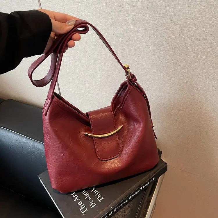 

Women's Work Commute Bag 2026 New High-end Vintage Stylish Small Handbag Shoulder Crossbody Bag