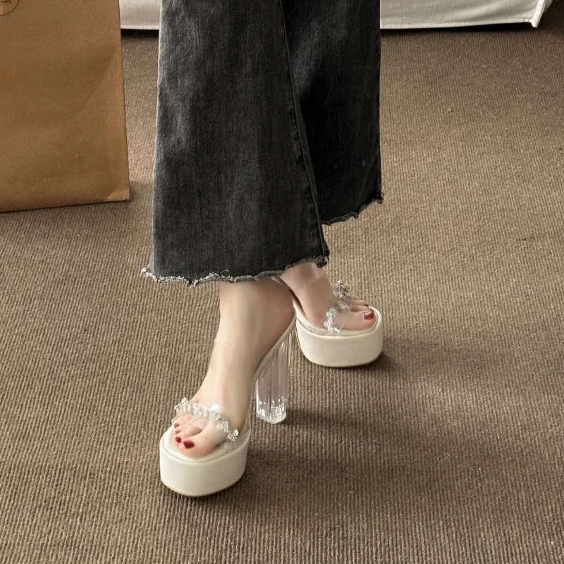 2025 New Ladies Crystal Sandals Thin Heel Slippers Transparent Model Runway Training High Heels Catwalk Performance Shoes