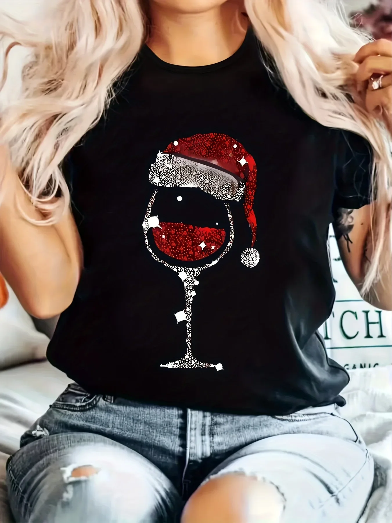 Festive Women's T-Shirt with Santa Hat Wine Glass Print Short Sleeve Crew Neck Ideal Christmas Thanksgiving Gift Comfortable