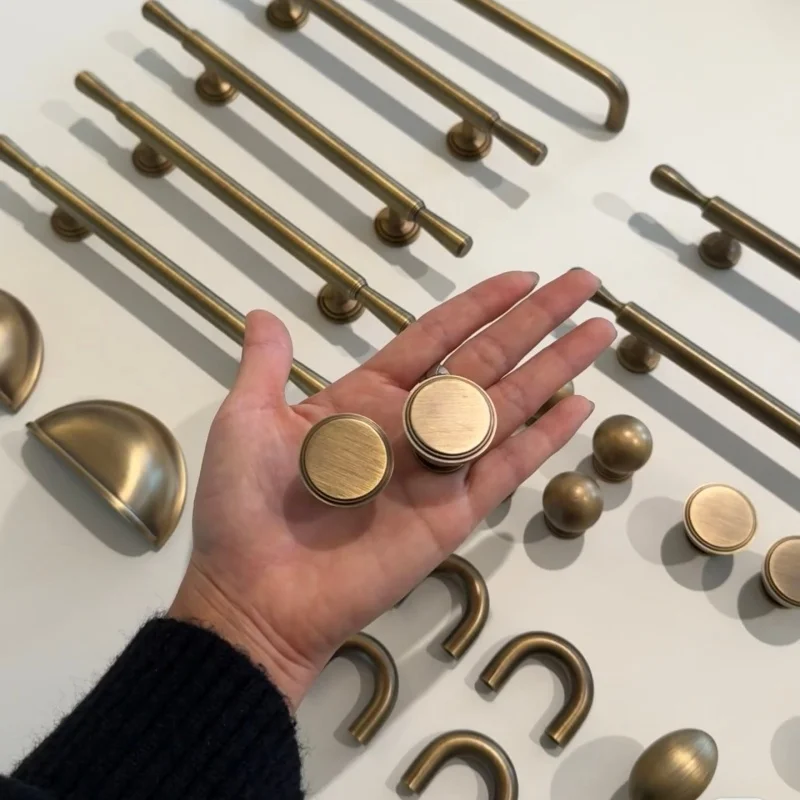 Bronze Wardrobe Knobs Antique Kitchen Cabinet Handles Retro Cupboard Drawer Pulls Handles For Furniture Cabinet Knob And Handles