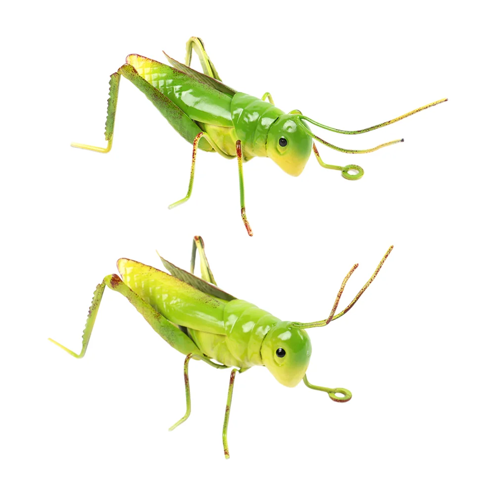 

2 PCS Simulation Grasshopper Ornaments Tropical Model Animal Mini Iron Simulated outside Toys