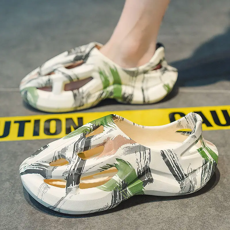 

Hollow Height Beach Closed Toe Hole Shoes for Men Outdoor High Quality New Arrival Design 2025 Non-slip Breathable Man Sandals