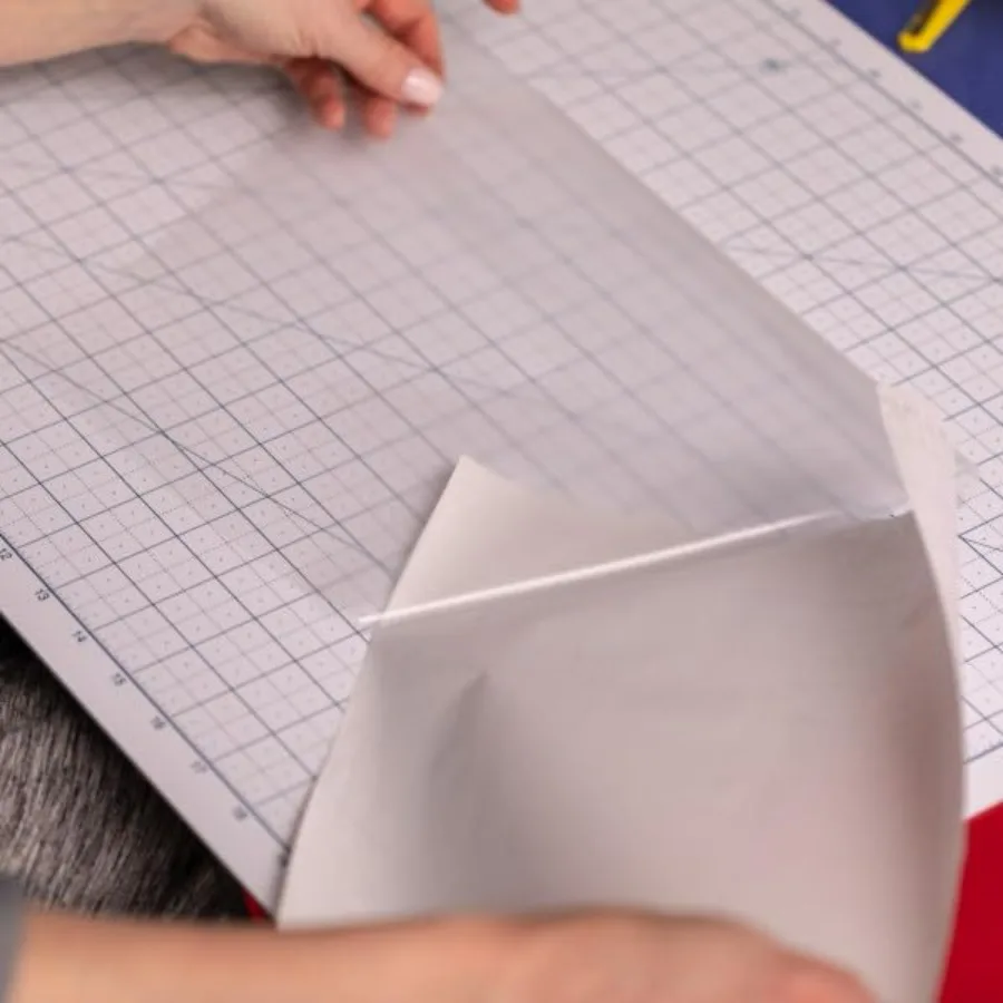 Doublure d'étagère adhésive transparente EasyLiner pour armoires, revêtement de protection, doublure d'étagère à décoller et à coller, facile à couper et à ajuster soi-même