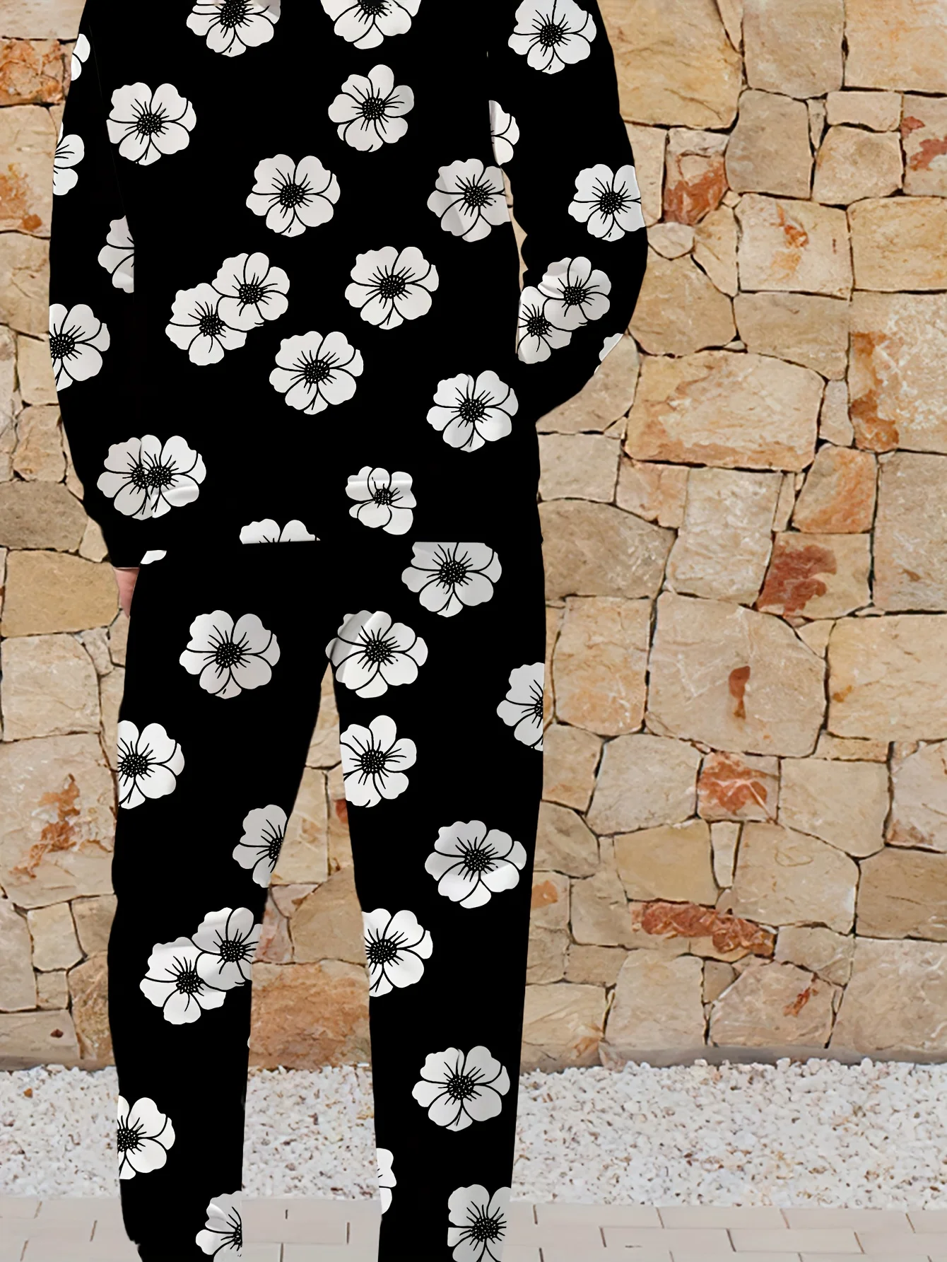 Pada Musim Semi dan Gugur 2025, setelan hoodie pria terlaris adalah streetwear kasual dan modis dengan cetakan 3D.